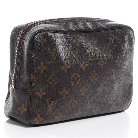 Louis Vuitton Monogram Trousse Toilette 23 .